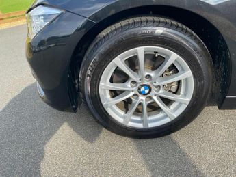 BMW 3 Series 2.0 320d SE Touring Auto Euro 5 (s/s) 5dr