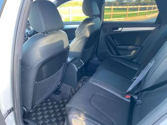 Audi A4 Avant 2.0 TFSI S line Estate 5dr Petrol Multitronic Euro 5 (s/s) (211 