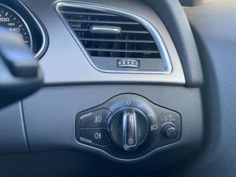 Audi A4 Avant 2.0 TFSI S line Estate 5dr Petrol Multitronic Euro 5 (s/s) (211 