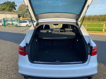 Audi A4 Avant 2.0 TFSI S line Estate 5dr Petrol Multitronic Euro 5 (s/s) (211 