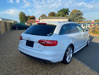 Audi A4 Avant 2.0 TFSI S line Estate 5dr Petrol Multitronic Euro 5 (s/s) (211 