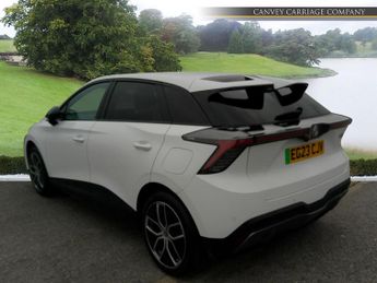 MG MG4 64kWh Trophy Long Range Auto 5dr