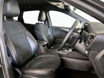 Ford Kuga 2.5 EcoBoost Duratec 14.4kWh ST-Line First Edition CVT Euro 6 (s