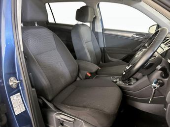 Volkswagen Tiguan Allspace 2.0 TDI SE Nav DSG 4Motion Euro 6 (s/s) 5dr