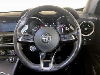 Alfa Romeo Stelvio 2.2 TD Lusso Ti Auto Q4 AWD Euro 6 (s/s) 5dr