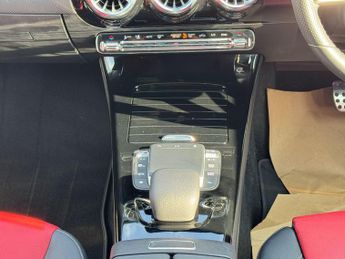 Mercedes-Benz CLA 1.3 CLA180 AMG Line (Premium Plus 2) Coupe 7G-DCT Euro 6 (s/s) 4