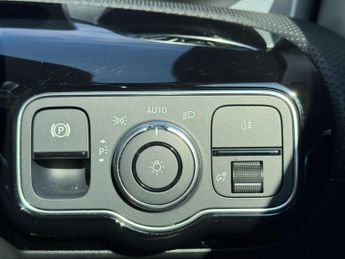 Mercedes-Benz CLA 1.3 CLA180 AMG Line (Premium Plus 2) Coupe 7G-DCT Euro 6 (s/s) 4