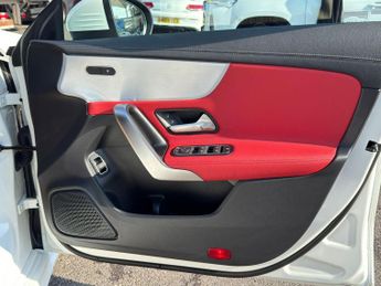 Mercedes-Benz CLA 1.3 CLA180 AMG Line (Premium Plus 2) Coupe 7G-DCT Euro 6 (s/s) 4