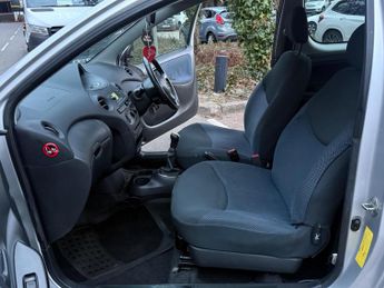 Toyota Yaris 1.3 VVT-i Colour Collection 3dr