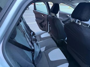Ford Focus 1.6 Zetec Powershift Euro 5 5dr