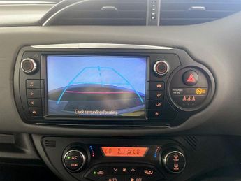 Toyota Yaris 1.33 Dual VVT-i Design Euro 6 5dr
