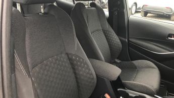 Toyota Corolla 1.8 VVT-h Icon CVT Euro 6 (s/s) 5dr