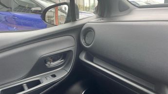 Toyota Yaris 1.5 VVT-h Design E-CVT Euro 6 5dr