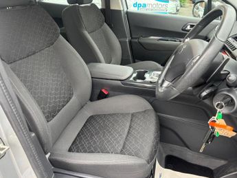 Peugeot 3008 1.6 e-HDi Active EGC Euro 5 (s/s) 5dr