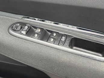 Peugeot 3008 1.6 e-HDi Active EGC Euro 5 (s/s) 5dr