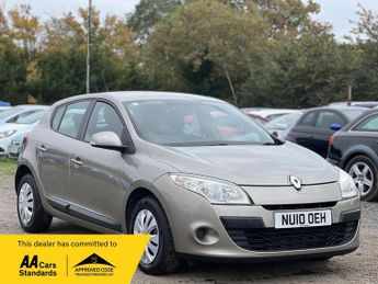 Renault Megane 1.6 16V Expression Euro 5 5dr