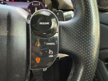 Land Rover Range Rover Evoque 2.0 D180 MHEV R-Dynamic SE Auto 4WD Euro 6 (s/s) 5dr