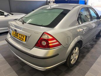 Ford Mondeo 2.0 Ghia 5dr