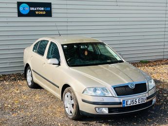 Skoda Octavia 1.6 FSI Elegance Tiptronic Euro 4 5dr