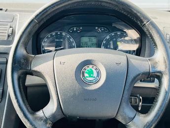 Skoda Octavia 1.6 FSI Elegance Tiptronic Euro 4 5dr