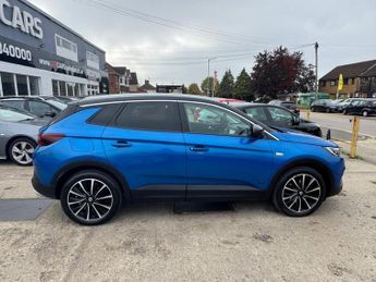 Vauxhall Grandland X 1.6 13.2kWh Business Edition Nav Premium Auto 4WD Euro 6 (s/s) 5