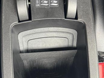 Vauxhall Grandland X 1.6 13.2kWh Business Edition Nav Premium Auto 4WD Euro 6 (s/s) 5