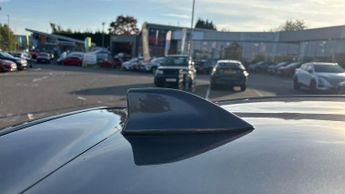 Toyota Yaris 1.5 VVT-h Design E-CVT Euro 6 (s/s) 5dr