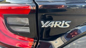 Toyota Yaris 1.5 VVT-h Design E-CVT Euro 6 (s/s) 5dr