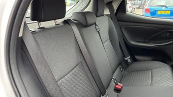 Toyota Yaris 1.5 VVT-h Icon E-CVT Euro 6 (s/s) 5dr