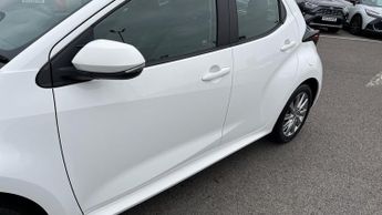Toyota Yaris 1.5 VVT-h Icon E-CVT Euro 6 (s/s) 5dr
