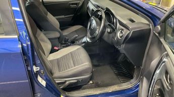 Toyota Auris 1.8 VVT-h Business Edition Touring Sports CVT Euro 6 (s/s) 5dr