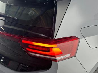 Volkswagen ID.3 Pro 58kWh Life Auto 5dr