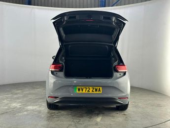 Volkswagen ID.3 Pro 58kWh Life Auto 5dr