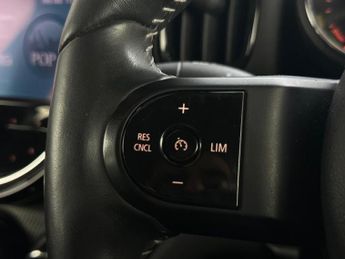 MINI Countryman 1.5 10kWh Cooper SE Exclusive Auto ALL4 Euro 6 (s/s) 5dr