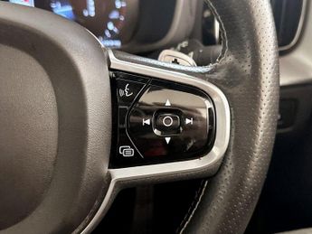 Volvo XC60 2.0 D4 R-Design Auto AWD Euro 6 (s/s) 5dr