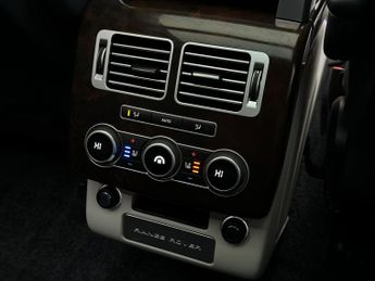 Land Rover Range Rover 4.4 SD V8 Autobiography Auto 4WD Euro 6 (s/s) 5dr