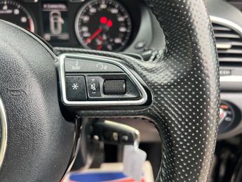 Audi Q3 2.0 TFSI S line S Tronic quattro Euro 5 (s/s) 5dr