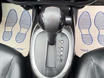 Nissan Juke 1.6 Tekna XTRON Euro 6 5dr