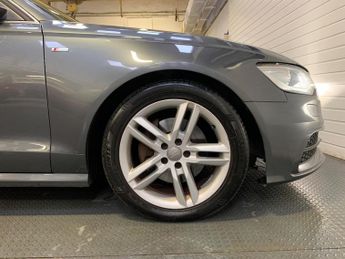 Audi A6 Avant 2.0 TDI ultra S line S Tronic Euro 6 (s/s) 5dr