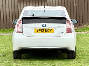 Toyota Prius 1.8 VVT-h T Spirit Hatchback 5dr Petrol Hybrid CVT Euro 5 (s/s) 