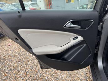 Mercedes-Benz A Class 1.5 A180d Sport 7G-DCT Euro 6 (s/s) 5dr