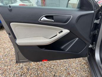 Mercedes-Benz A Class 1.5 A180d Sport 7G-DCT Euro 6 (s/s) 5dr