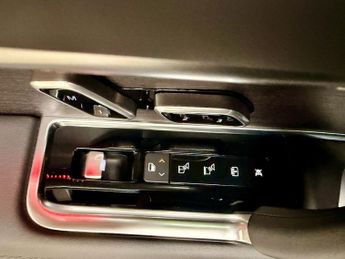 Land Rover Range Rover 4.4 P530 V8 First Edition Auto 4WD Euro 6 (s/s) 5dr