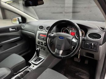Ford Focus 1.6 Zetec 5dr