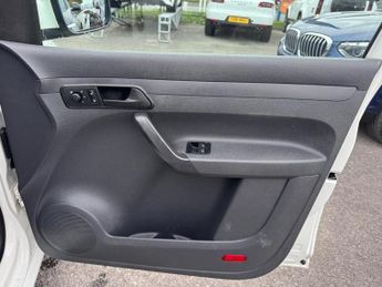 Volkswagen Caddy 1.6 TDI BlueMotion Tech C20 Trendline DSG L1 H1 4dr