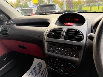 Peugeot 206 1.4 8v S 5dr (a/c)