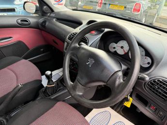 Peugeot 206 1.4 8v S 5dr (a/c)