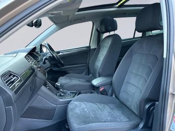 Volkswagen Tiguan 2.0 TDI BlueMotion Tech SEL DSG Euro 6 (s/s) 5dr