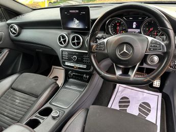Mercedes-Benz A Class 2.1 A200d AMG Line (Premium) 7G-DCT Euro 6 (s/s) 5dr