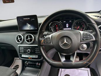 Mercedes-Benz A Class 2.1 A200d AMG Line (Premium) 7G-DCT Euro 6 (s/s) 5dr